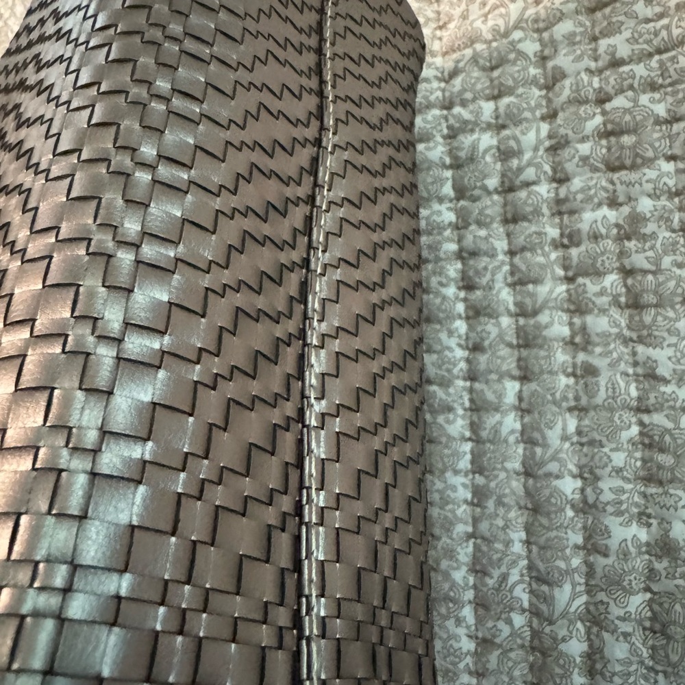 Consuela Metallic Woven Tote Bag with Colorful Strap - Silver with tassel. - Picture 8 of 11